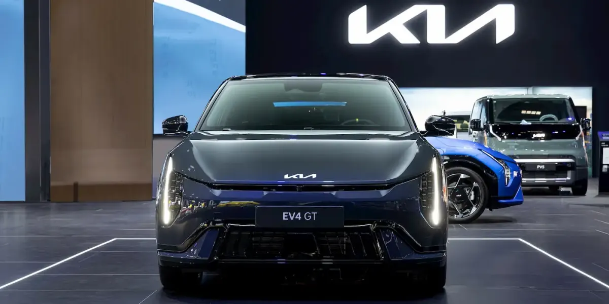 Заряджений седан Kia EV4 GT офіційно дебютував у Канаді: деталі та ціни