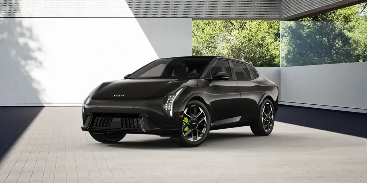 Заряджений седан Kia EV4 GT офіційно дебютував у Канаді: деталі та ціни