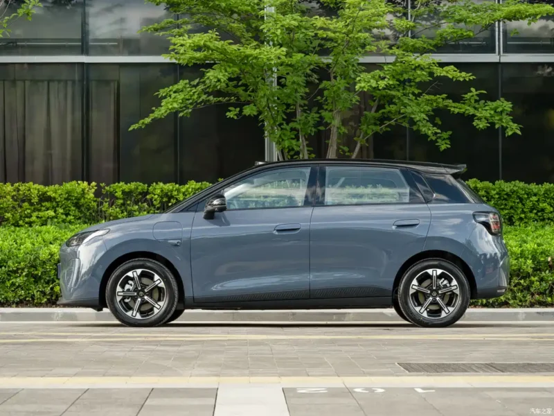 Leapmotor A05: компактний електромобіль з запасом ходу 510 км виходить на ринок