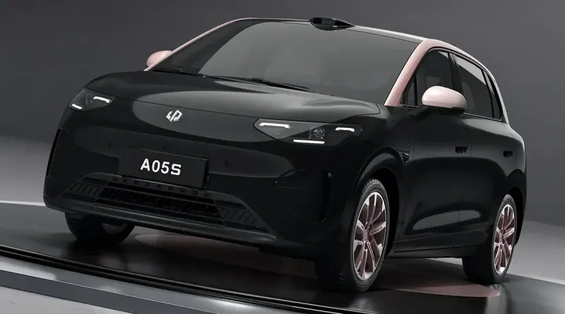 Leapmotor A05S: перші зображення інтер'єру та характеристики нового компактного електромобіля
