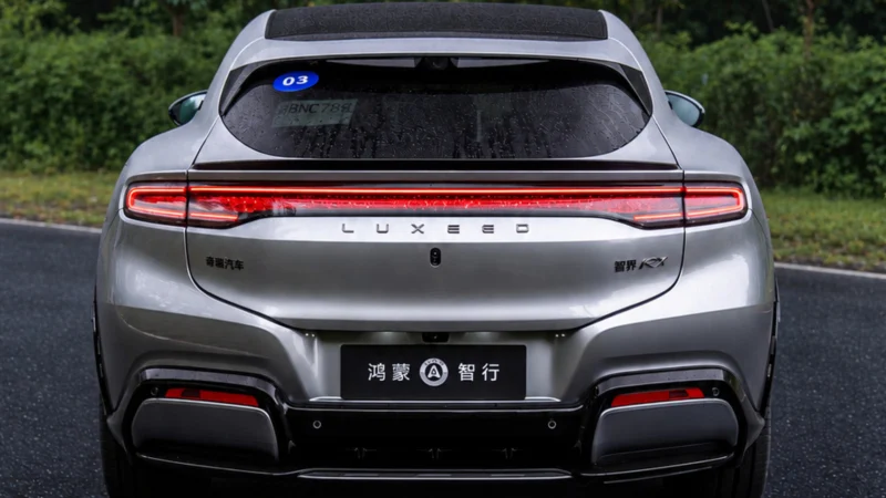 Кросовер Luxeed RX: спільна розробка Huawei та Chery з амбіціями спорткара