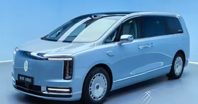 Maextro V800: розкішний MPV від Huawei кидає виклик Toyota Alphard