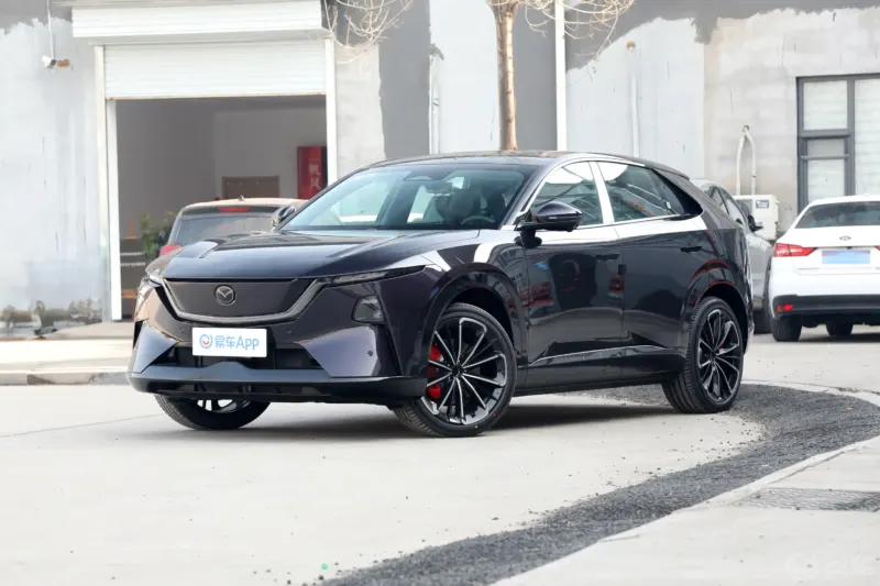 Оновлений кросовер Mazda CX-6e отримав LiDAR та автопілот