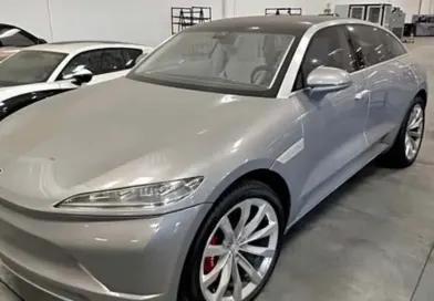 Концепт-кар Mullen Five виставили на продаж за лише 8000 доларів