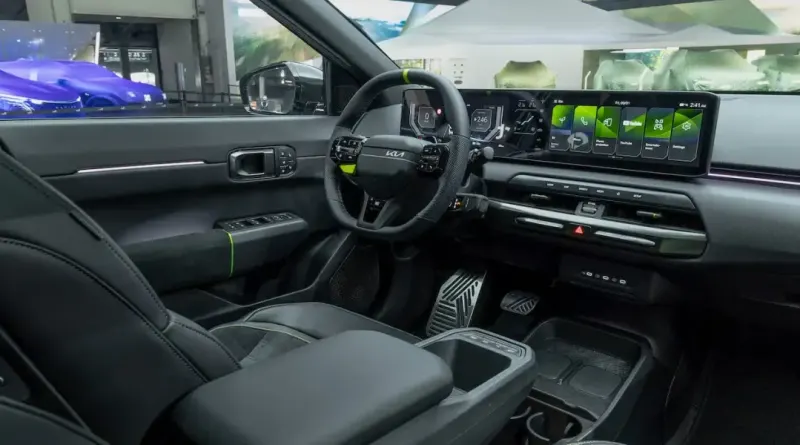 Нова мультимедійна система Kia: оновлений інтер'єр та інтеграція Pleos Connect