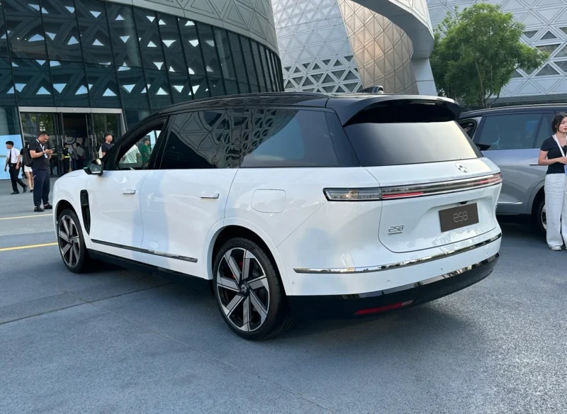 Nio ES8 п'ятимісний: Розширена лінійка флагманського SUV з BaaS від $40 400