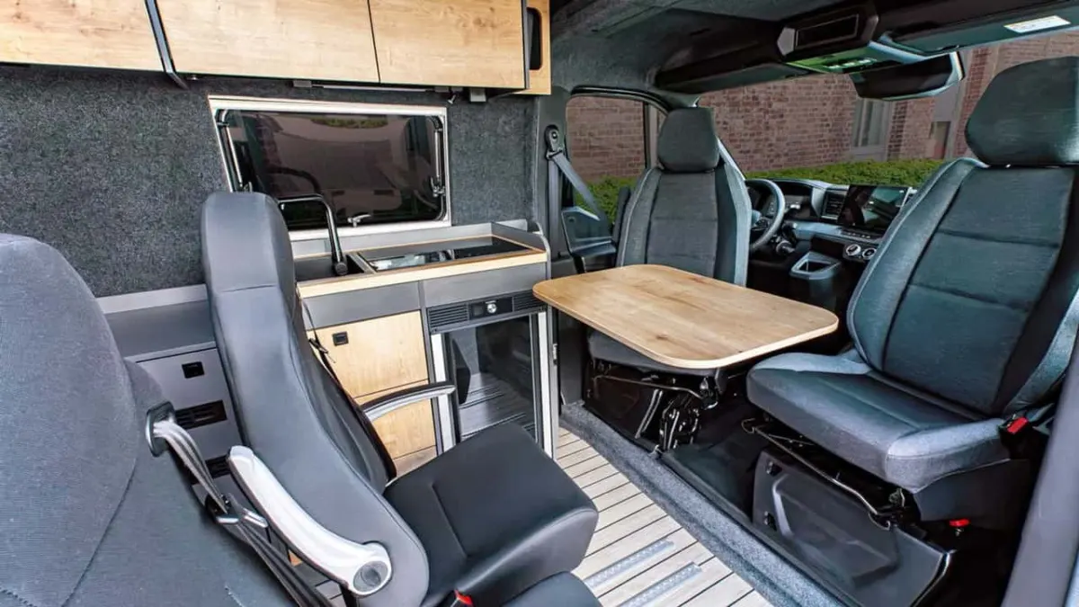 Nissan Interstar-e Relax: електричний кемпер для чотирьох з великим запасом ходу