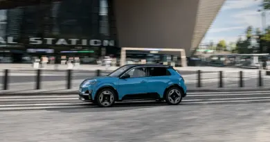 Бюджетний електромобіль Nissan Wave вперше помітили під час випробувань
