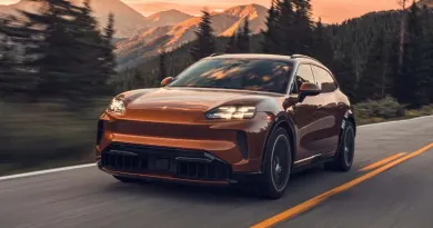 Новий Porsche Cayenne Electric отримав розкішні опції та двері з електроприводом