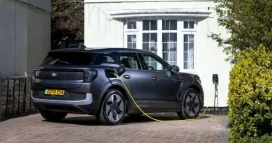 Продажі електромобілів у Великій Британії б'ють рекорди, але уряд вагається