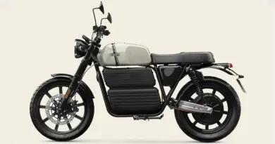 Шведський електромотоцикл RGNT Street Scrambler отримав ретро-дизайн та позашляховий характер