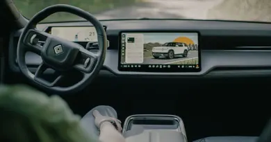 Кадрові зміни у Rivian: фінансовий директор залишає компанію перед запуском R2