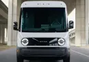 Електричний фургон Rivian Commercial Van знову розгромив конкурентів на ринку США