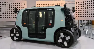 Робота таксі Zoox отримали дозвіл на комерційні перевезення без керма