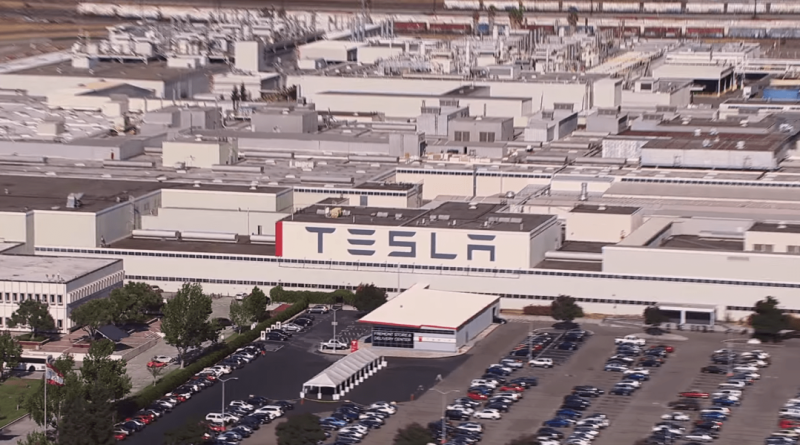 У Каліфорнії розпочався суд Tesla через звинувачення у расизмі на заводі