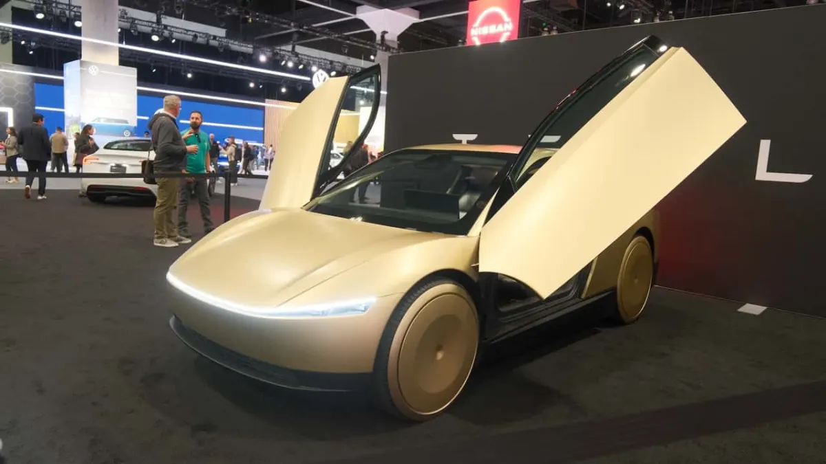 Tesla досягла позначки у 10 мільйонів вироблених електромобілів