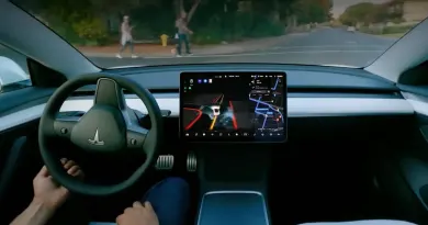 Tesla спростовує чутки про згортання розробки автопілота Tesla FSD у Китаї
