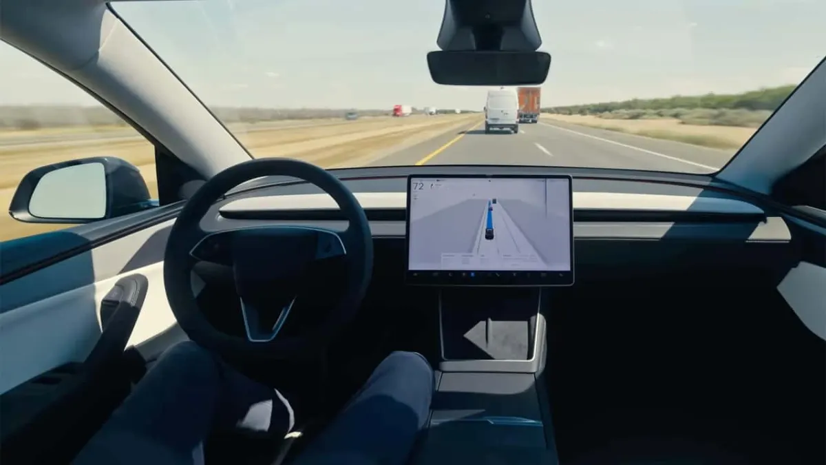 Майже 1,5 мільйона підписників: Tesla FSD демонструє рекордне зростання