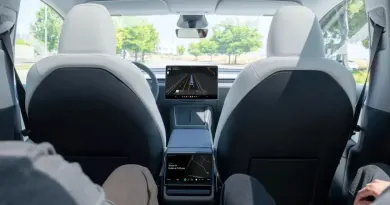Tesla Full Self-Driving: менеджер тестування розкрив небезпечні умови роботи