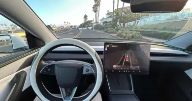 Майстер оновив автопілот Tesla HW4 на старій Model 3 замість заводу