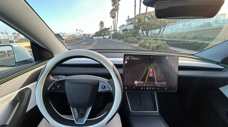 Майстер оновив автопілот Tesla HW4 на старій Model 3 замість заводу