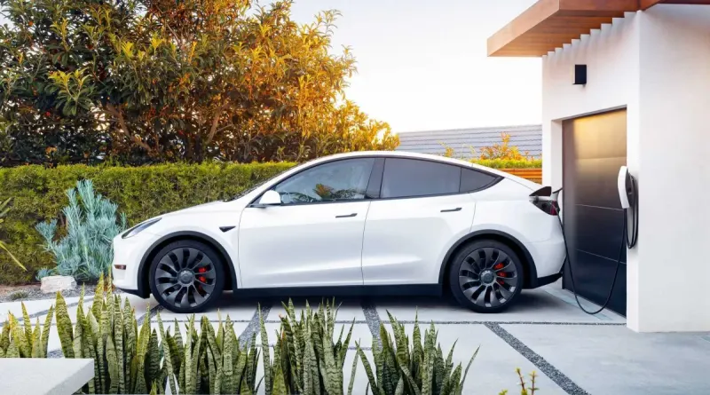Справжня деградація батареї Tesla Model Y після 180 тисяч км пробігу