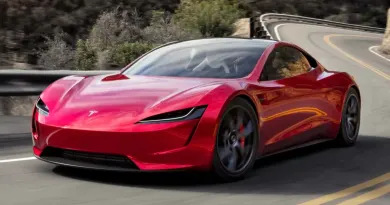 Новий Tesla Roadster: чи справді «літаючий» спорткар дебютує цього місяця?