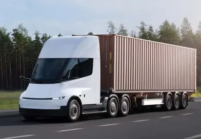 Tesla Semi офіційно вийшов у масове виробництво та розпочав перші поставки