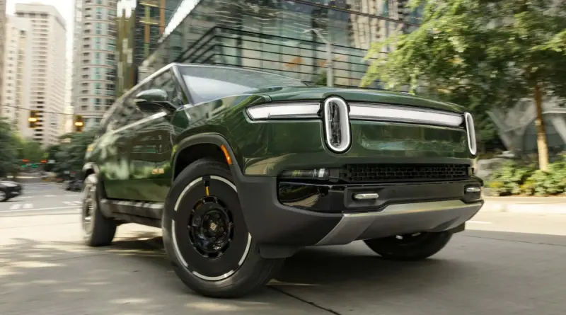 Масштабне відкликання Rivian R1S та R1T розширили до 31 тисячі електромобілів