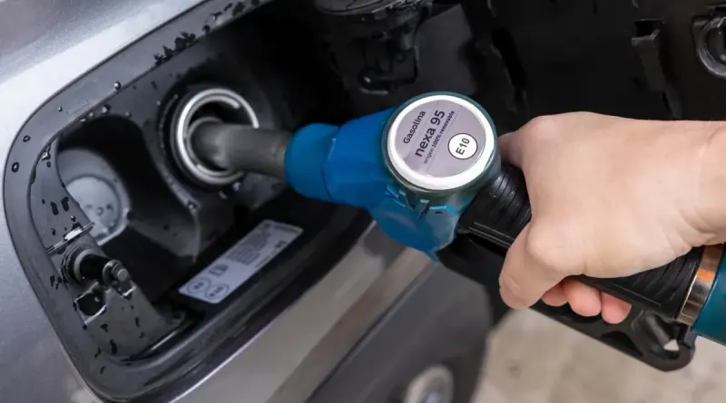 Toyota та BMW тестують відновлюване паливо: майбутнє ДВЗ в ЄС?
