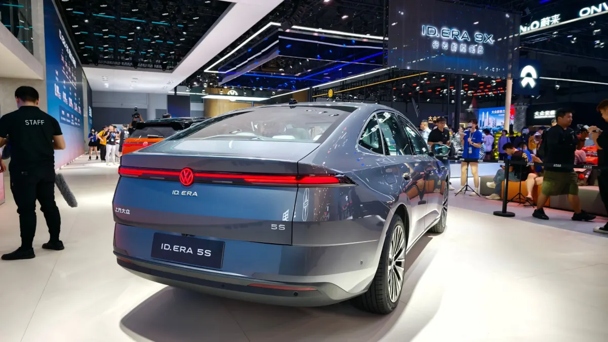 Volkswagen ID. Era 5S розсекречено: гібридний седан за ціною від 13 400 доларів