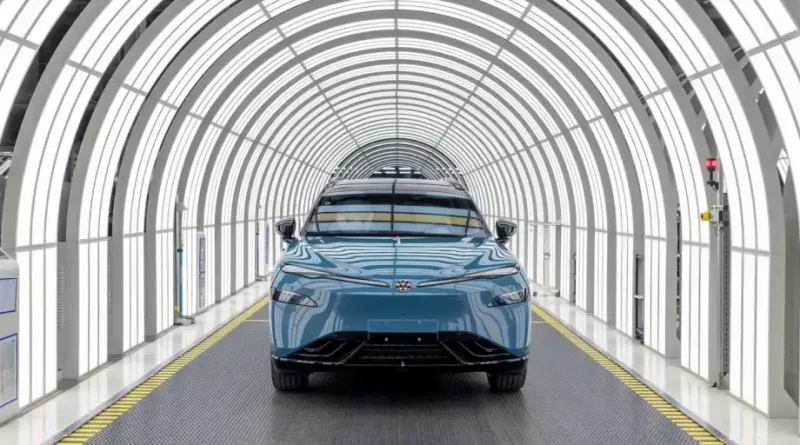 Volkswagen повертає лідерство в Китаї та запускає інноваційний електромобіль ID.UNYX 08