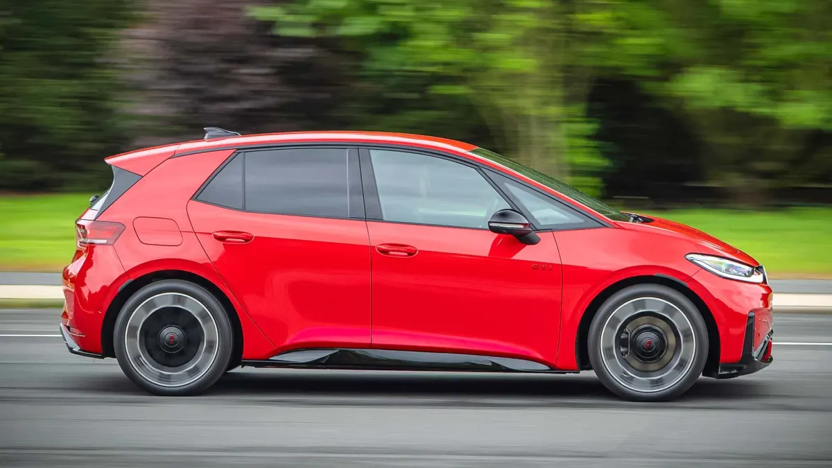 Новий Volkswagen ID.3 GTI став найпотужнішим у сімействі та отримав задній привід