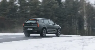 Volvo EX60: Перші поставки електрокросовера-«зміни гри» з великим запасом ходу