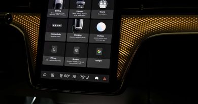 Volvo спешит исправить неприемлемые проблемы с программным обеспечением EX90