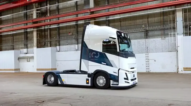 Volvo святкує сторіччя бренду: представлена ювілейна електровантажівка Volvo FH16 Electric