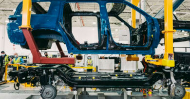 Виробник електромобілів Rivian буде змушений скоротити 6% персоналу