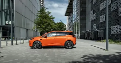 Найдрібніші ціни в історії: знижки на електромобілі BYD та гібриди у Великобританії